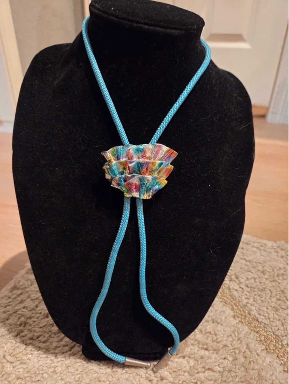 Vintage Striking handcrafted freeform bolo tie,